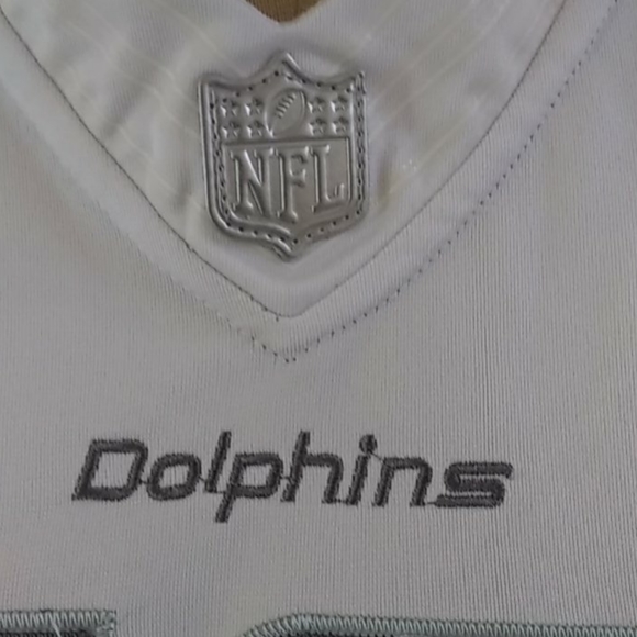Marino NFL Jersey. - Picture 5 of 10